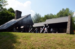  Rance - Forêt Domaniale - Ry de Fromont et ses barbecues 