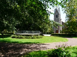  Sautin - Parc et église 